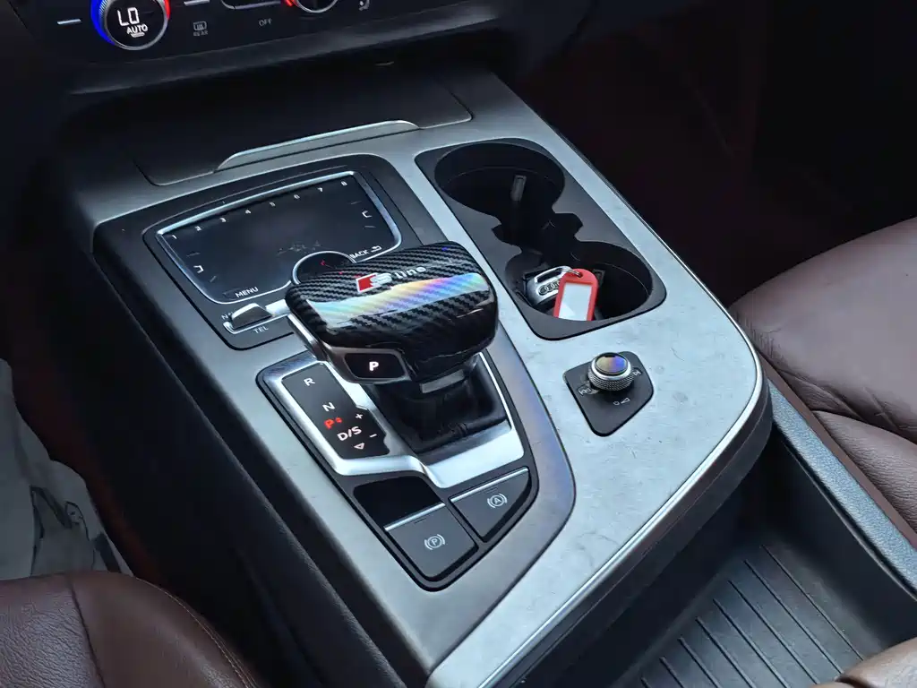 Audi Q7 — миниатюра 11