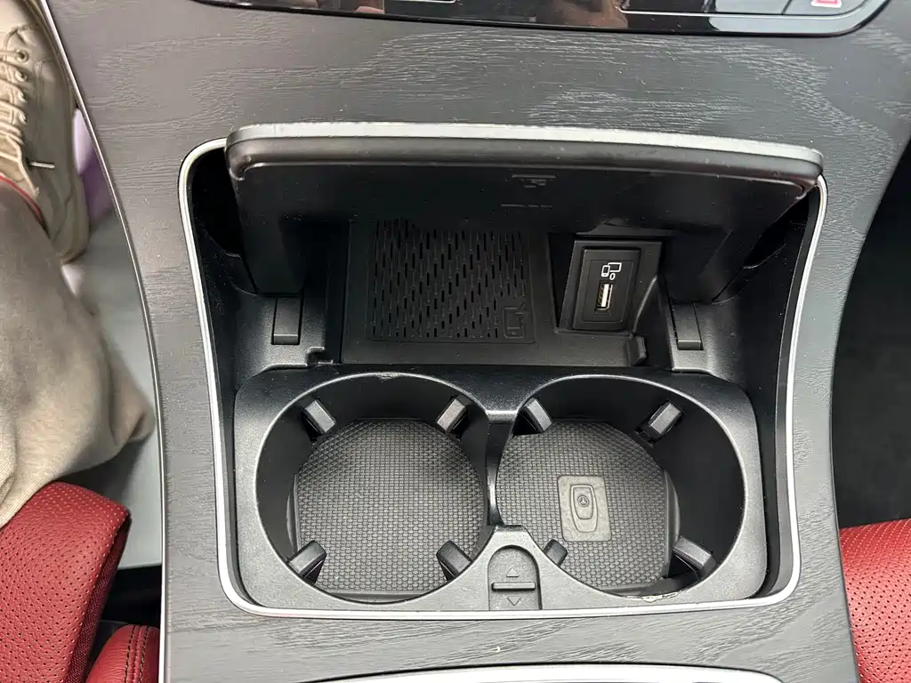 Mercedes-Benz C-Class (Import) — миниатюра 24