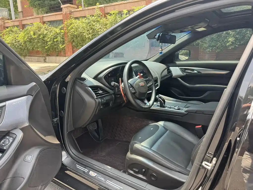Cadillac CT5 2023 28T Luxury （ Standard ）