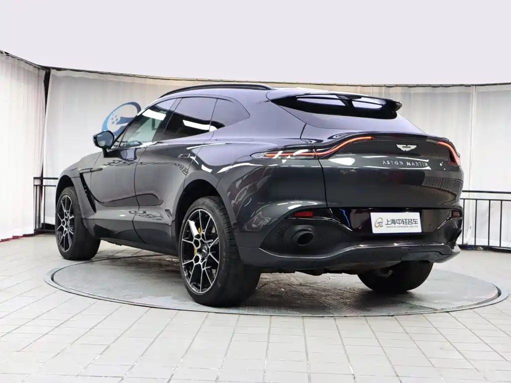 Aston Martin DBX — миниатюра 4