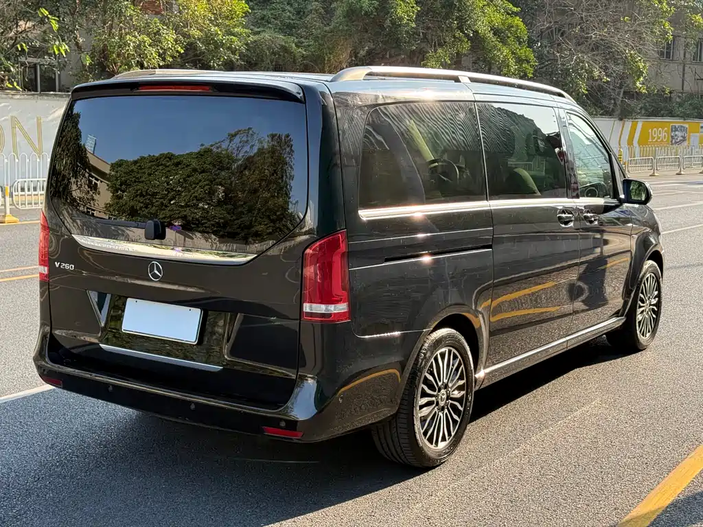 MERCEDES-BENZ V CLASS