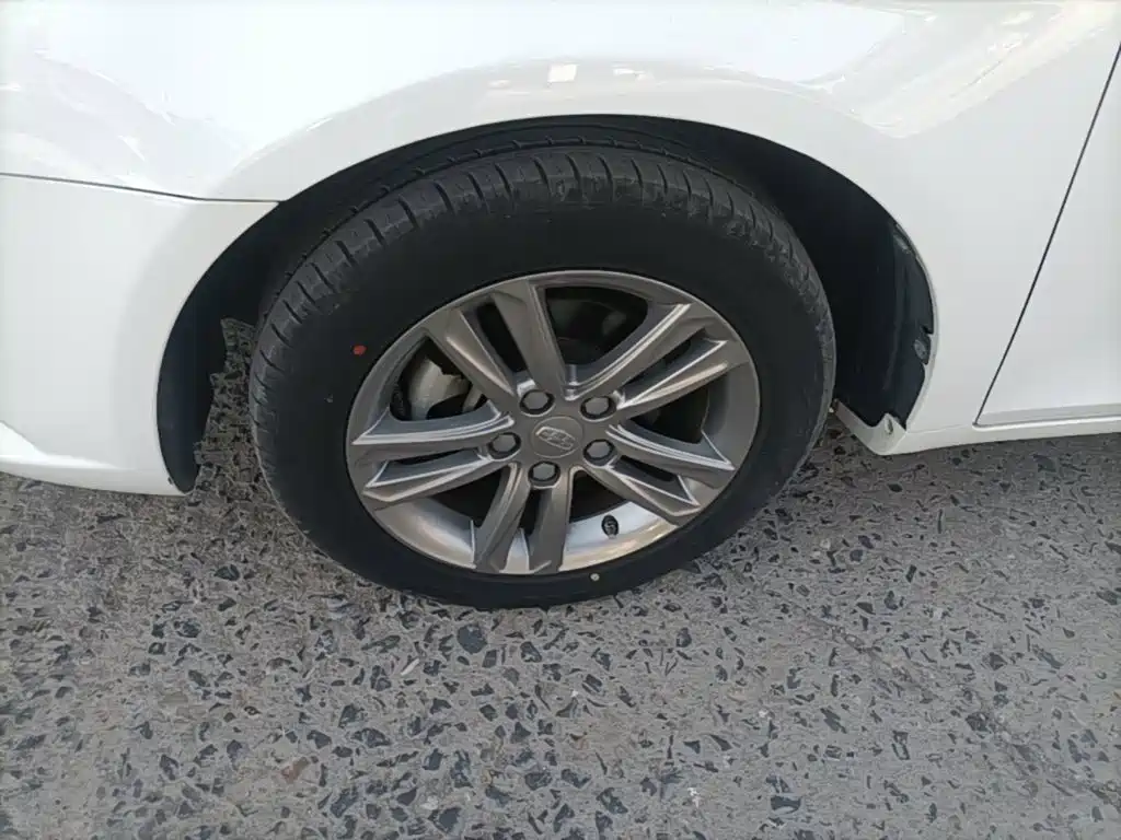 Geely Emgrand — миниатюра 23