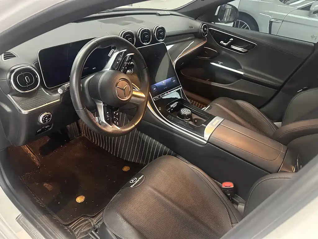 Mercedes-Benz C-Class — миниатюра 8