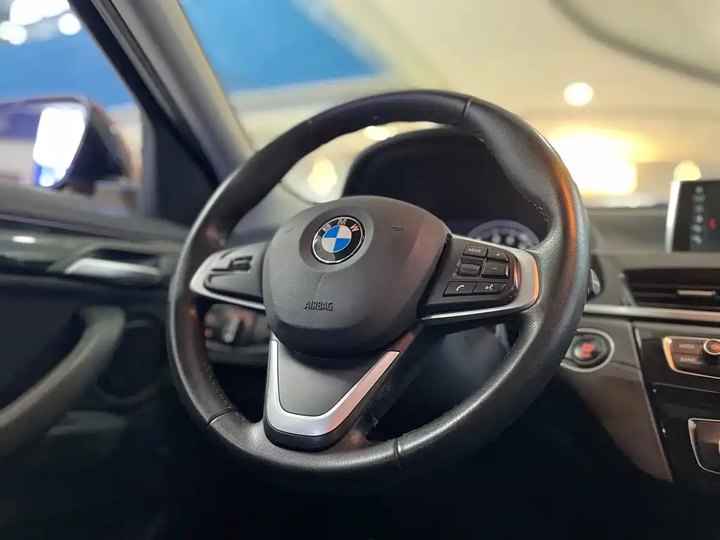 BMW X2 (Import) — миниатюра 10