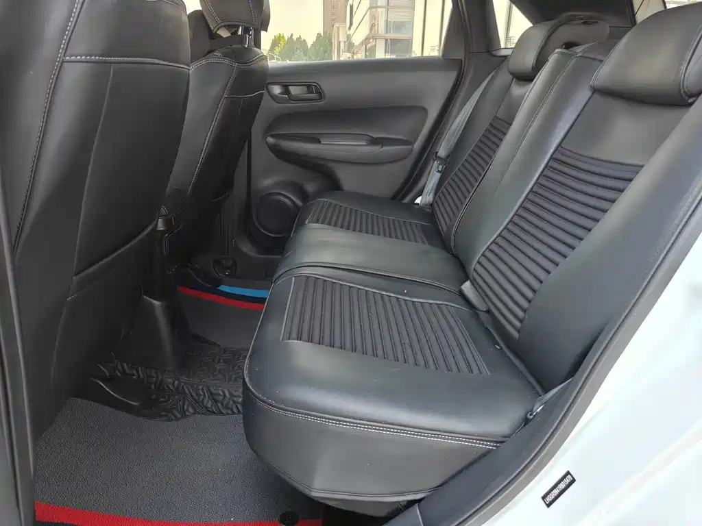 Honda Fit — миниатюра 6