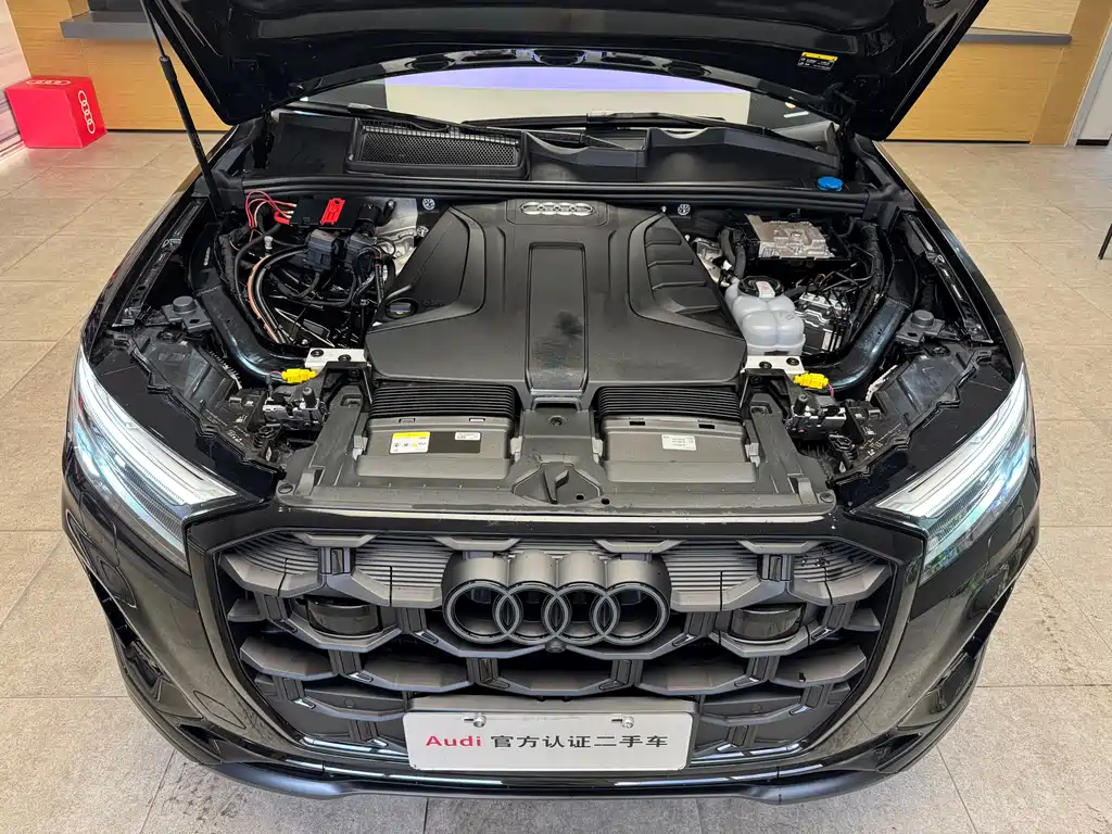 Audi Q7 2025 45 TFSI quattro S line