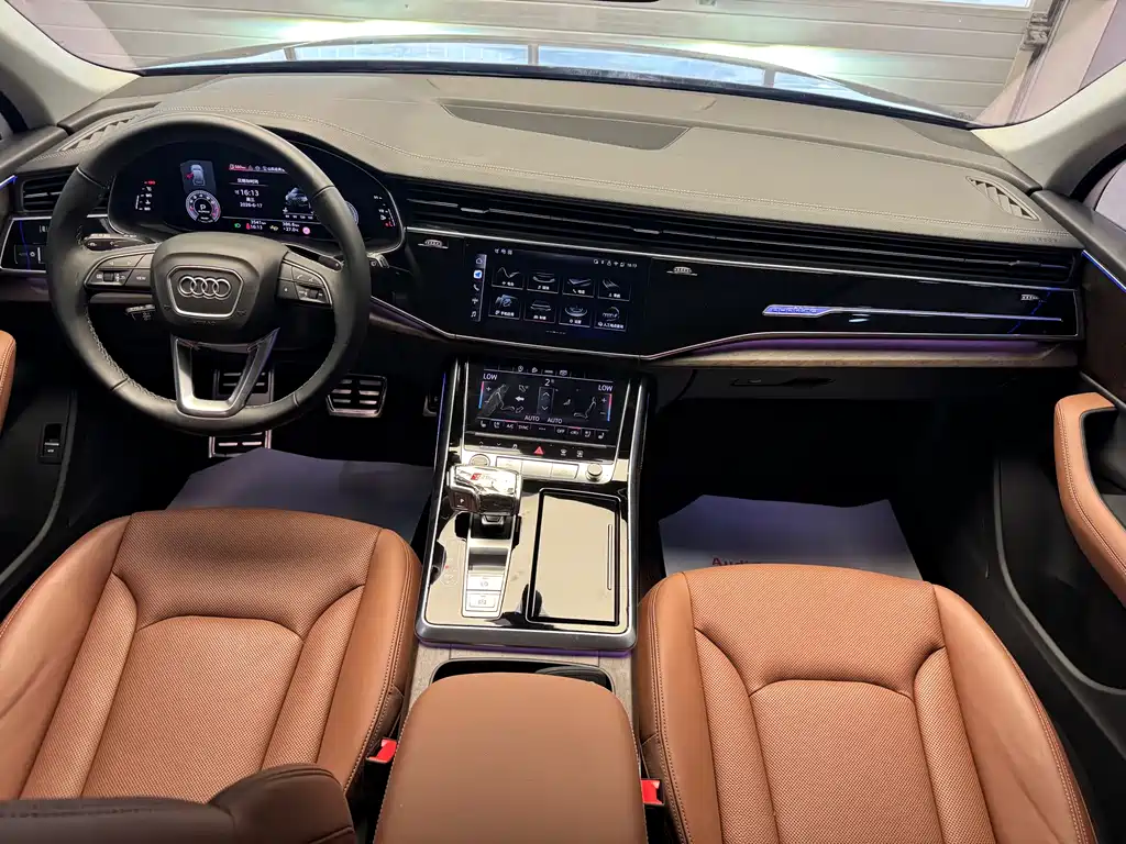 Audi Q7 2025 45 TFSI quattro S line