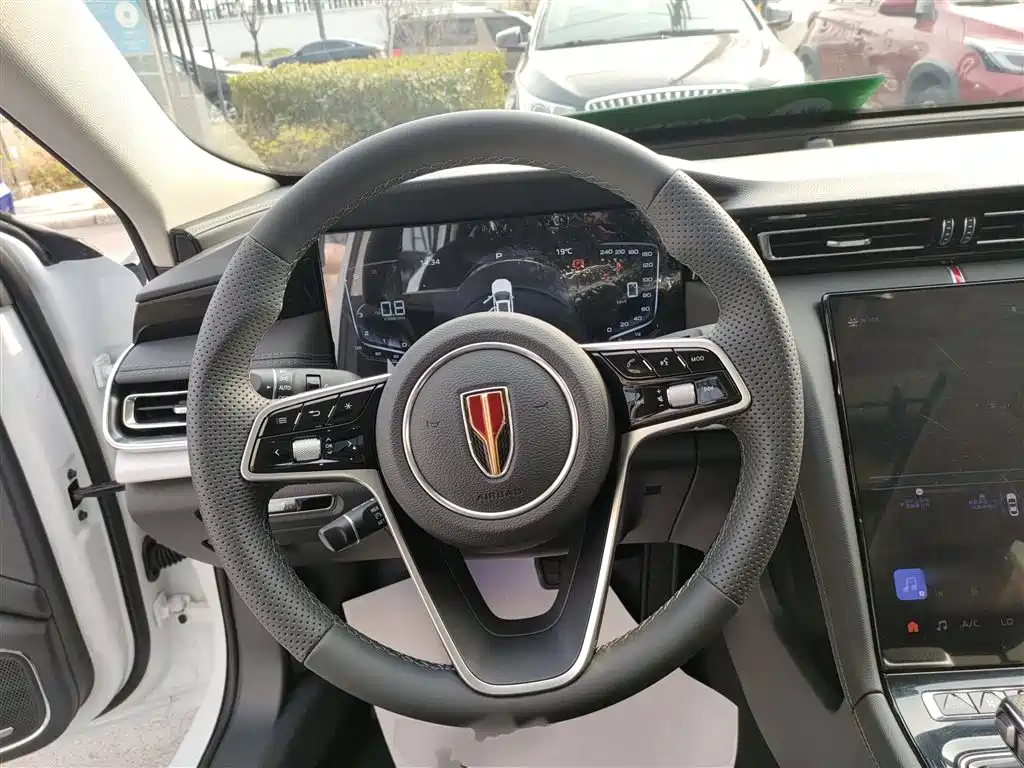 Hongqi H5 2025 1.5T DCT