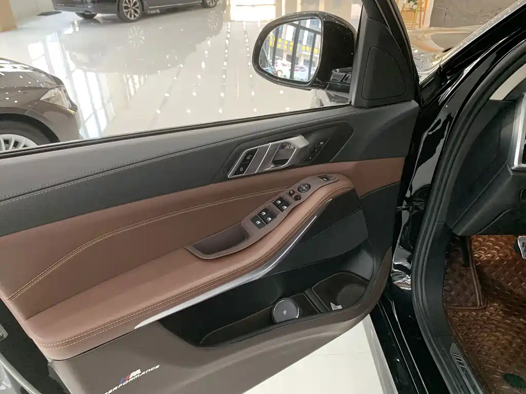 BMW X5 (Import) — миниатюра 5