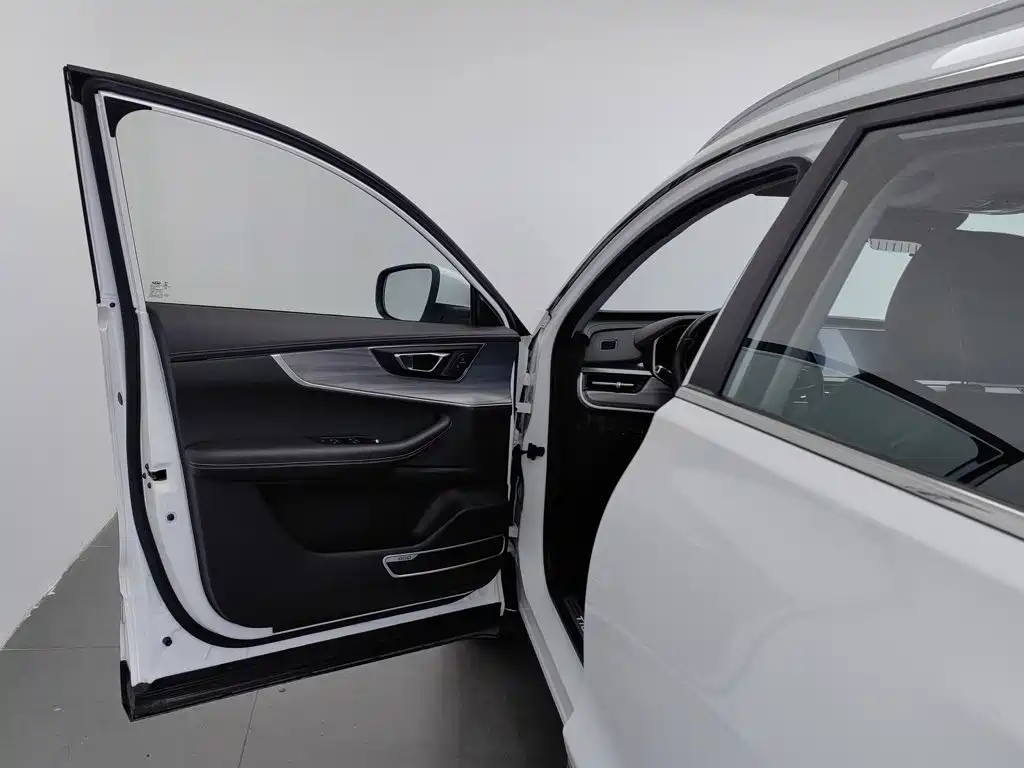 Chery Tiggo 8 — миниатюра 8