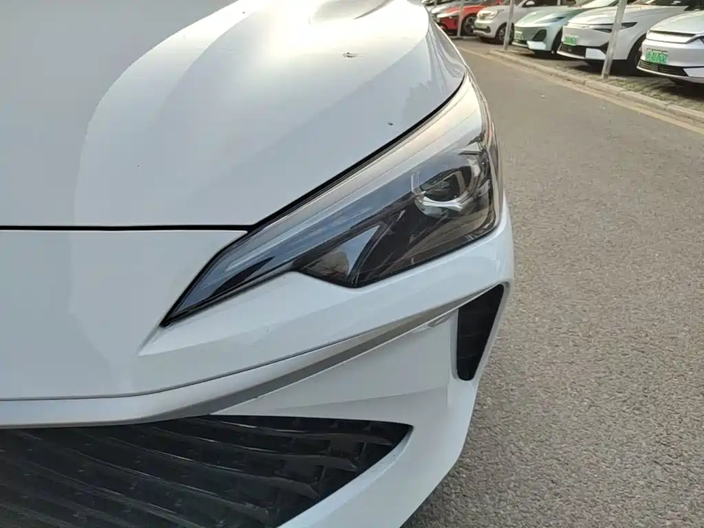 Roewe i5 — миниатюра 24