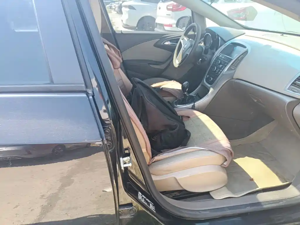 Buick Excelle — миниатюра 25