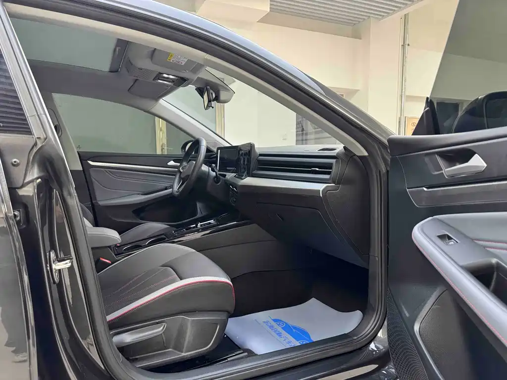 Volkswagen Lamando — миниатюра 10