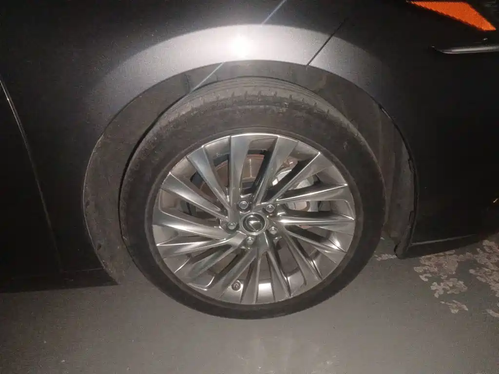 Lexus ES — миниатюра 8