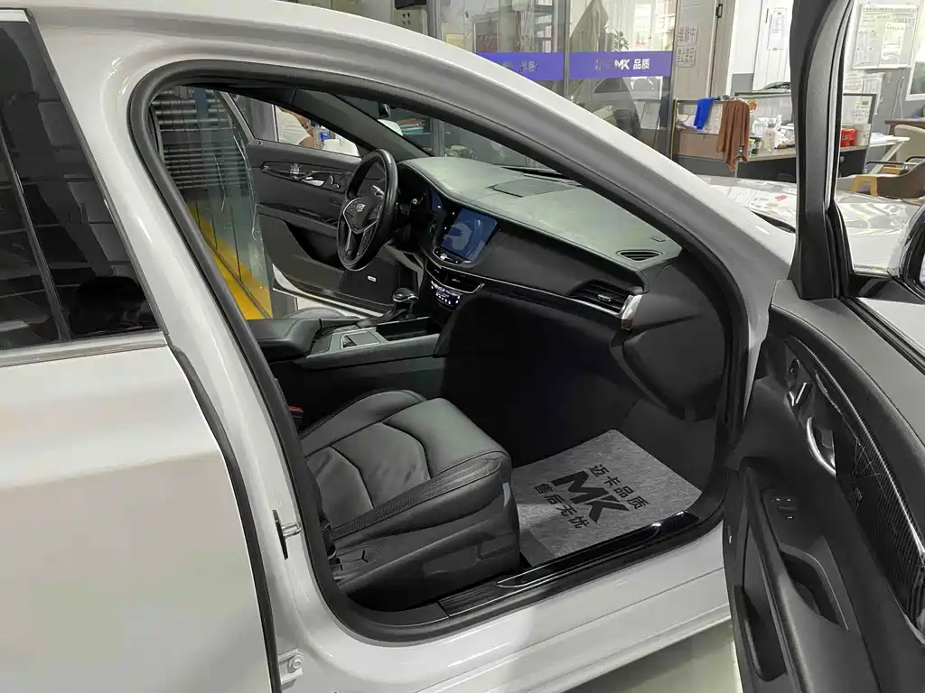 Cadillac CT6 — миниатюра 4