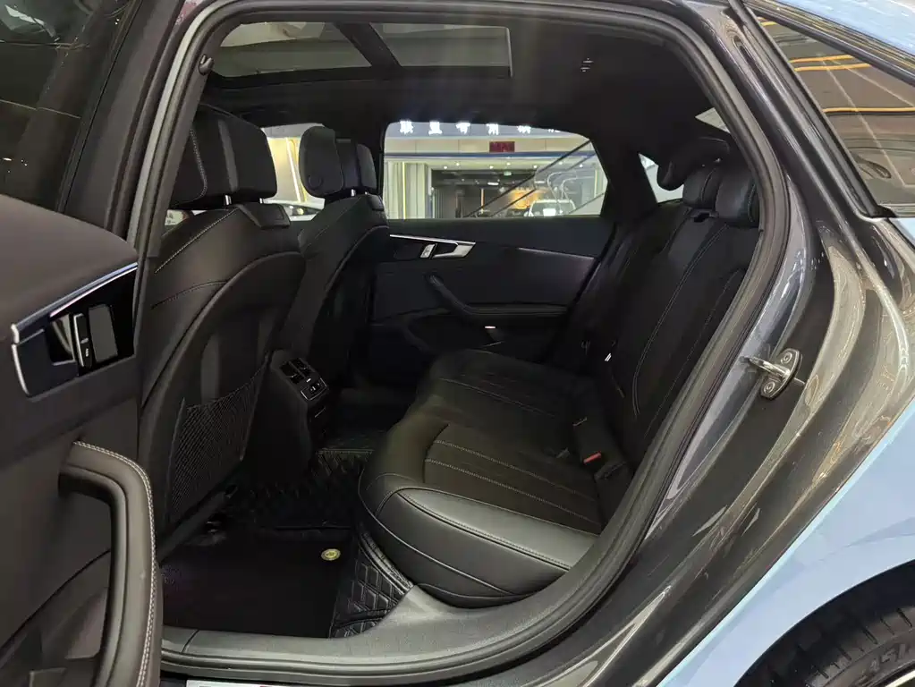 Audi A4L — миниатюра 16