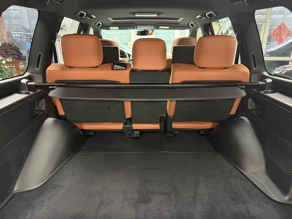 Lexus LX — миниатюра 28