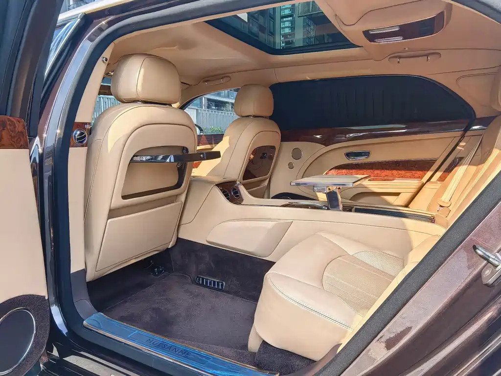 Bentley Mulsanne — миниатюра 9