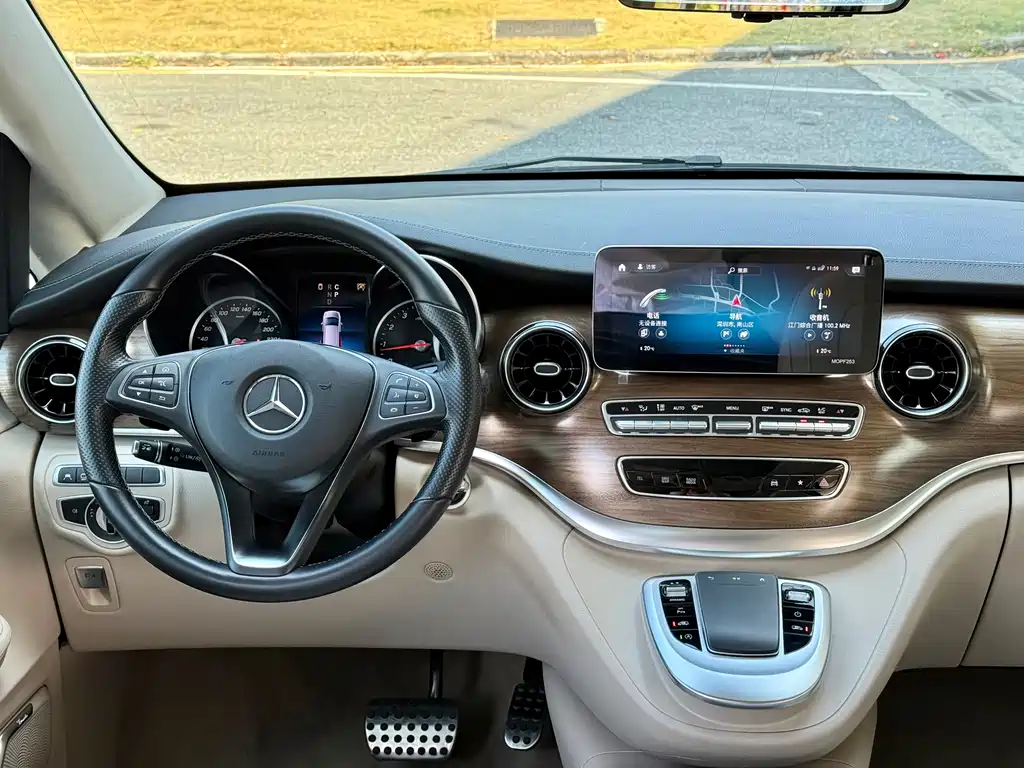 MERCEDES-BENZ V CLASS