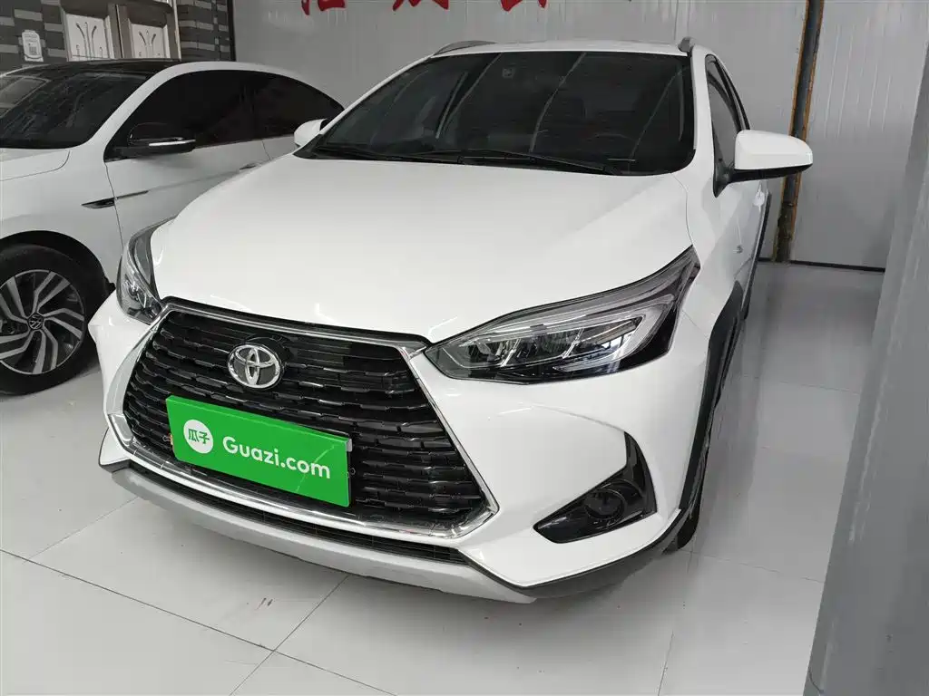 Toyota Yaris L 2021