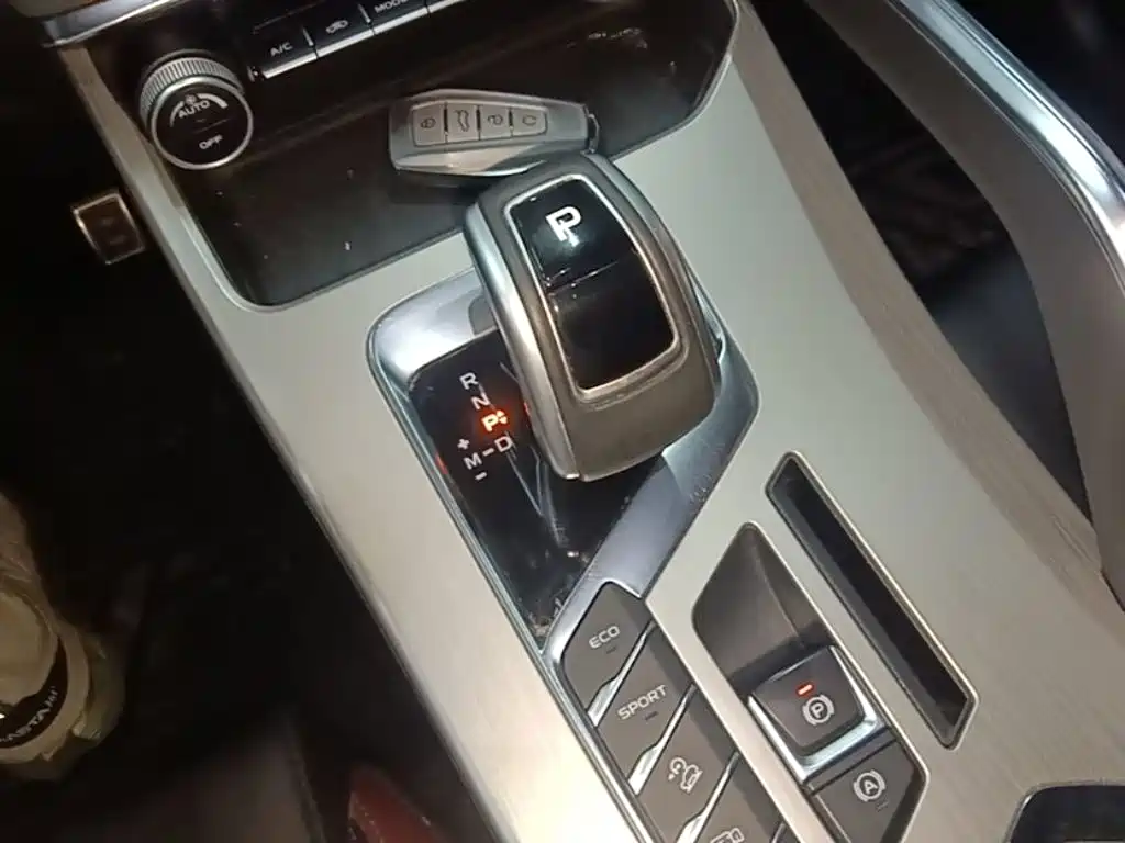 Geely Binyue — миниатюра 14