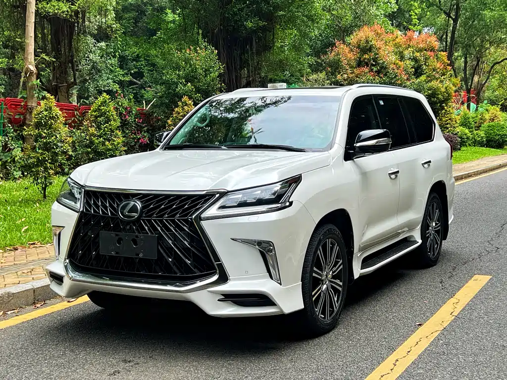 Lexus LX 2019