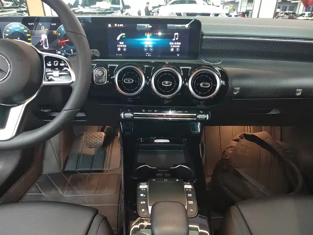 Mercedes-Benz A-Class A 2021 A 200 L Sport