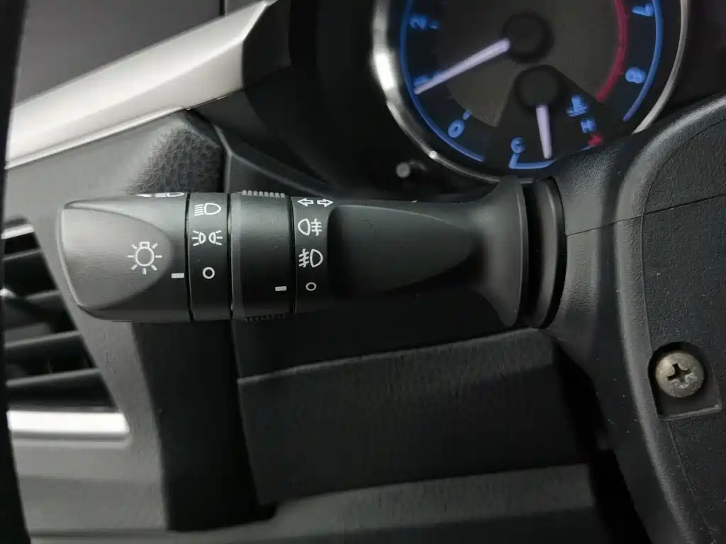 Toyota Corolla — миниатюра 21