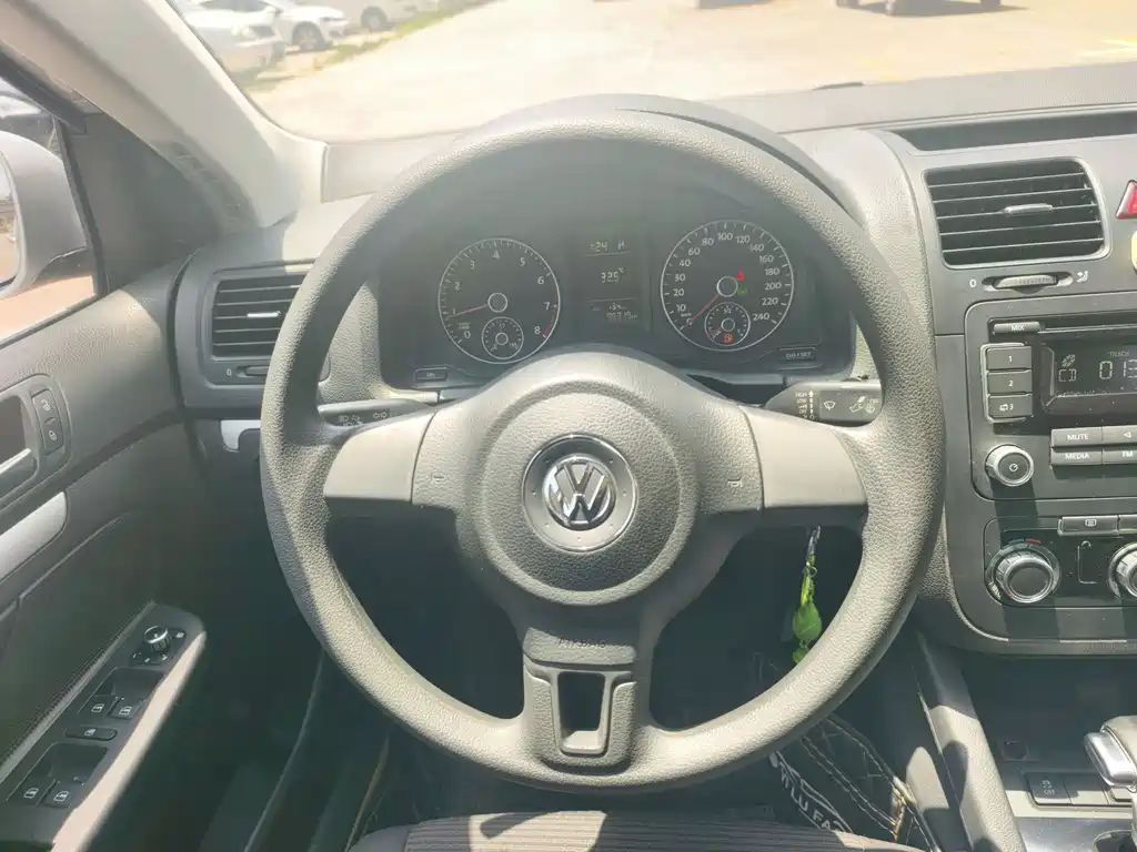 Volkswagen Sagitar 1.6L Auto Fashion Type, фото 10