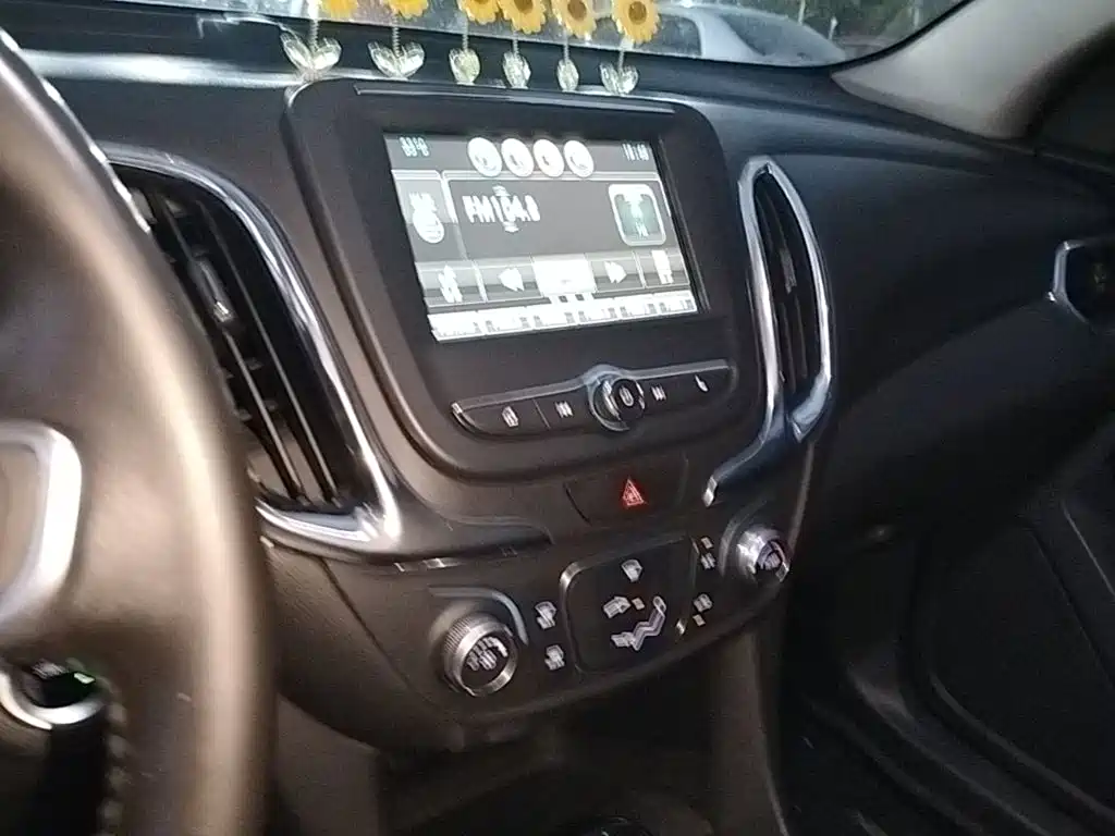 Chevrolet Equinox — миниатюра 13