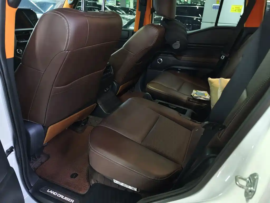 Toyota Prado — миниатюра 14