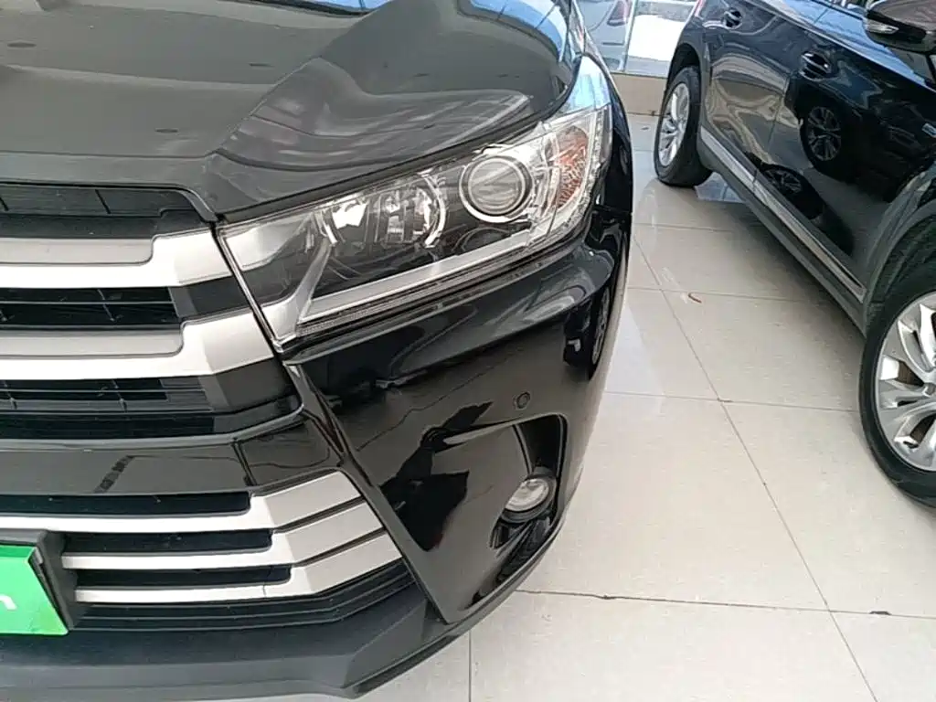 Toyota Highlander — миниатюра 3
