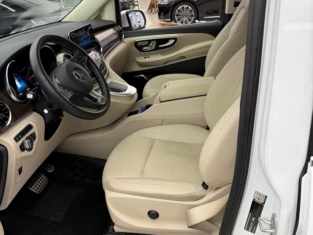 MERCEDES-BENZ V CLASS