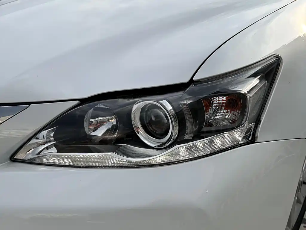 Lexus CT 2013 CT200h