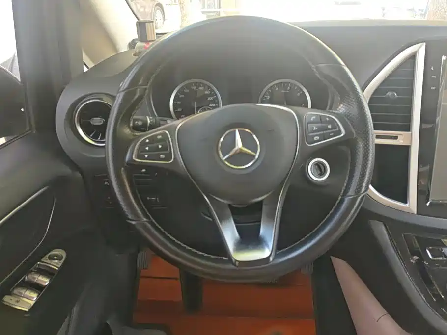 Mercedes-Benz Vito — миниатюра 15