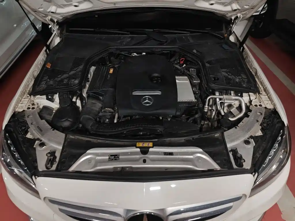 Mercedes-Benz C-Class — миниатюра 11