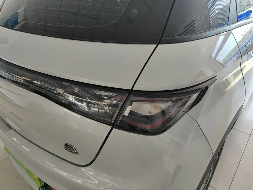 BYD Dolphin — миниатюра 8