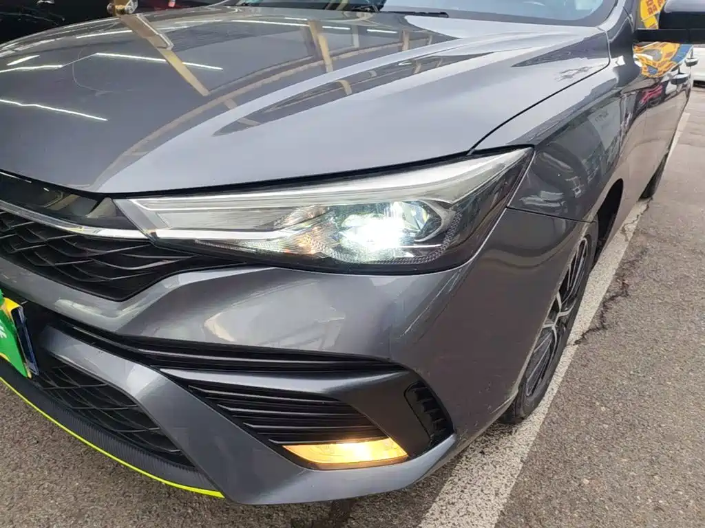 Roewe i5 — миниатюра 24