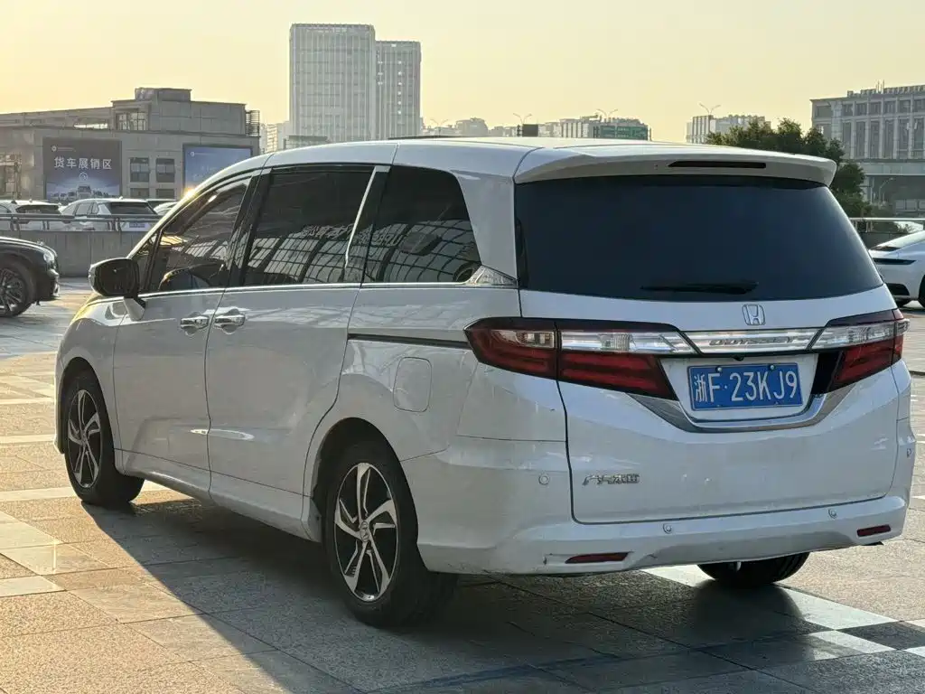 Honda Odyssey — миниатюра 5