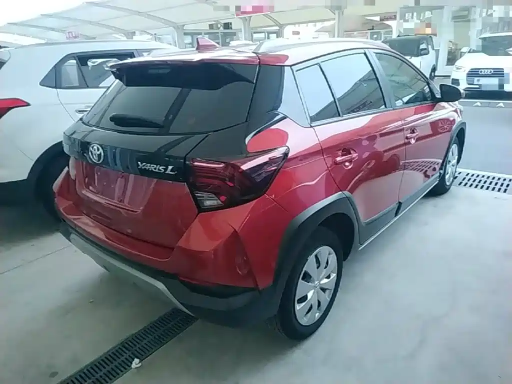 Toyota Yaris L — миниатюра 7