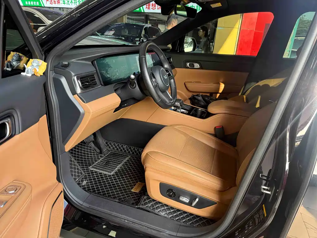 Li Auto Li ONE — миниатюра 8