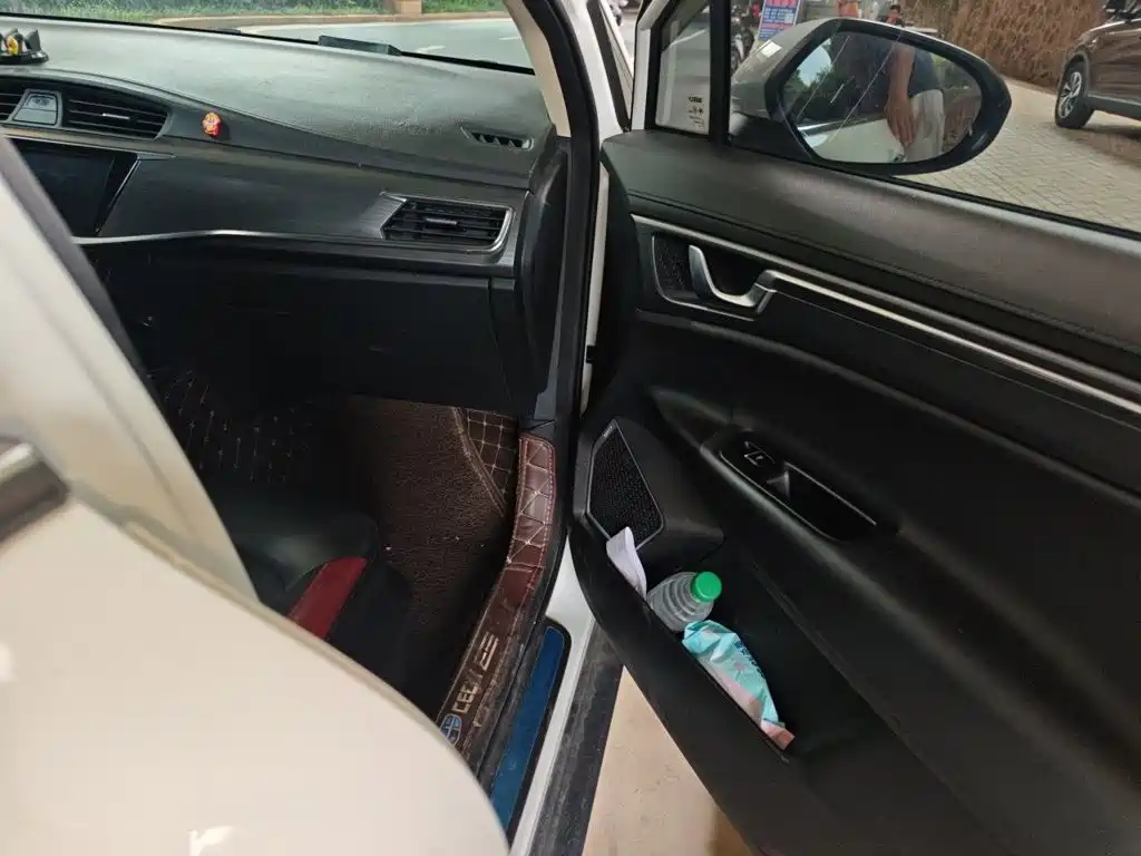 Geely Emgrand GS — миниатюра 19