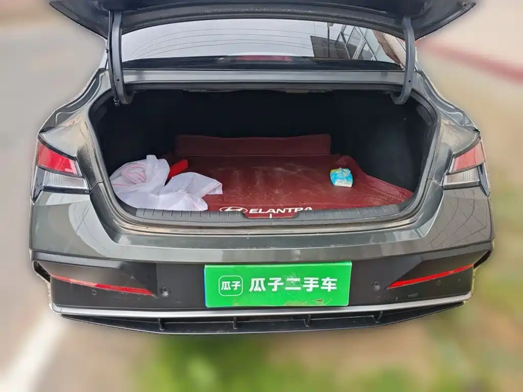 Hyundai Elantra — миниатюра 10