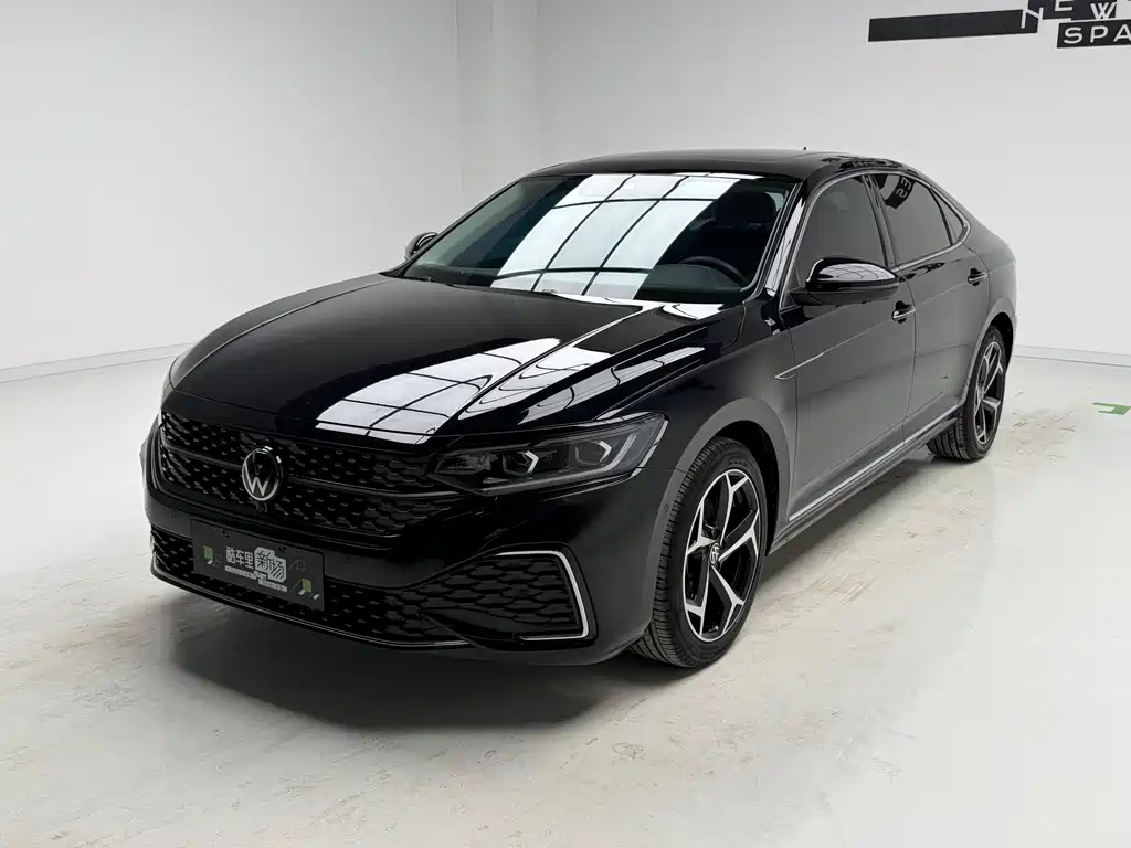Volkswagen Passat 2024