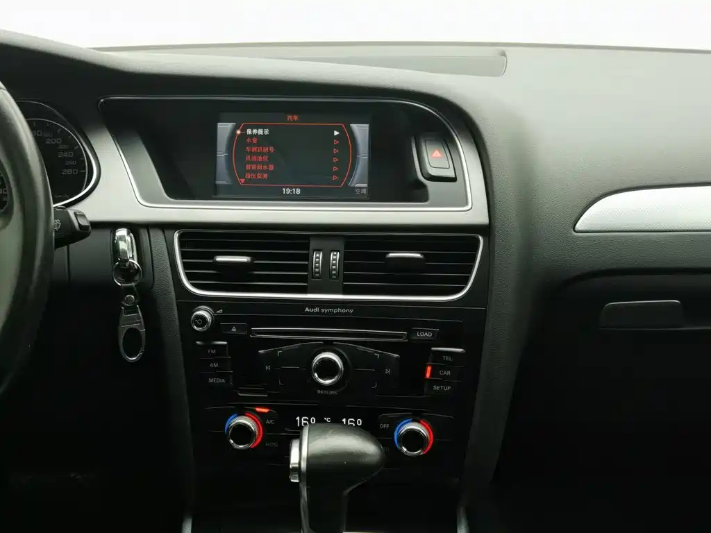 Audi A4L — миниатюра 12