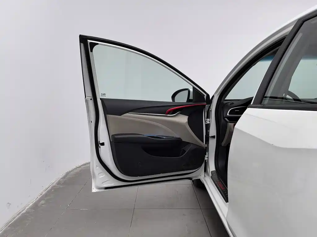 Buick Excelle — миниатюра 8