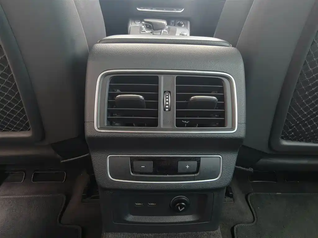 Audi Q5L 2018 40 TFSI Fashion VI