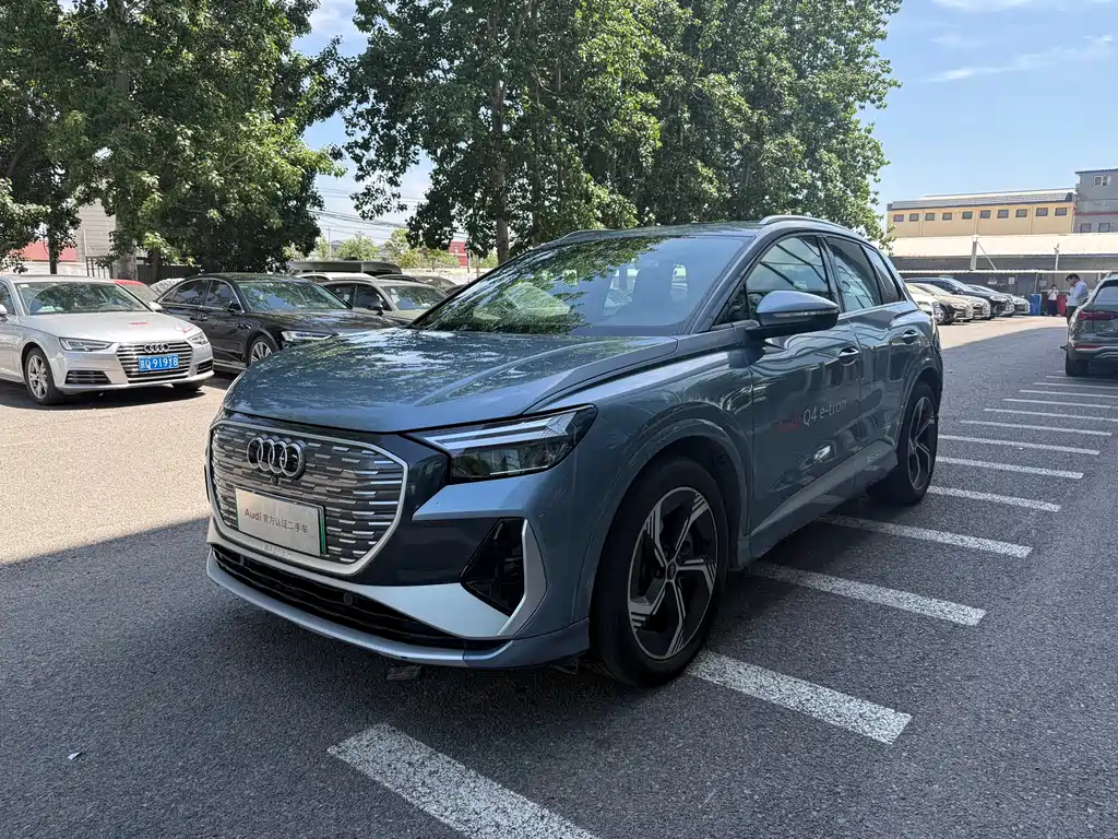 Audi Q4 e-tron 2025