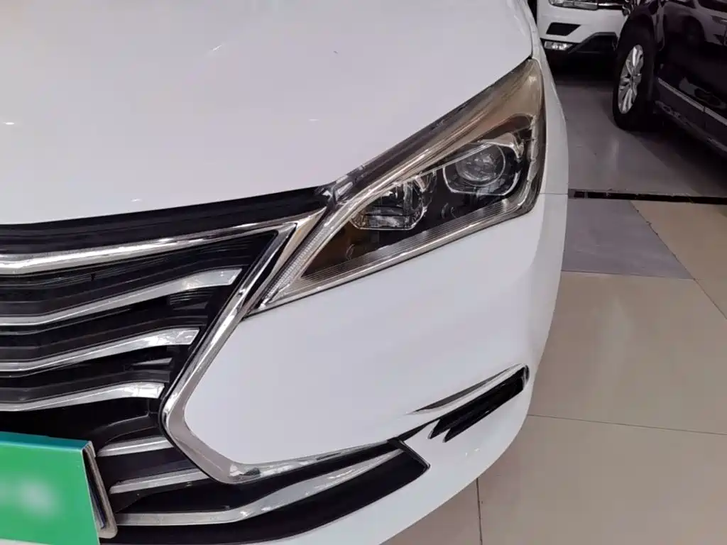 Changan Eado DT — миниатюра 24