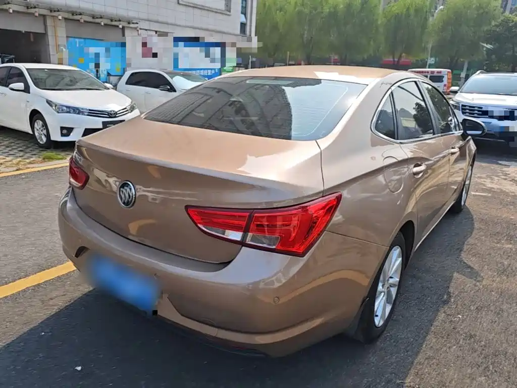 Buick Verano — миниатюра 7